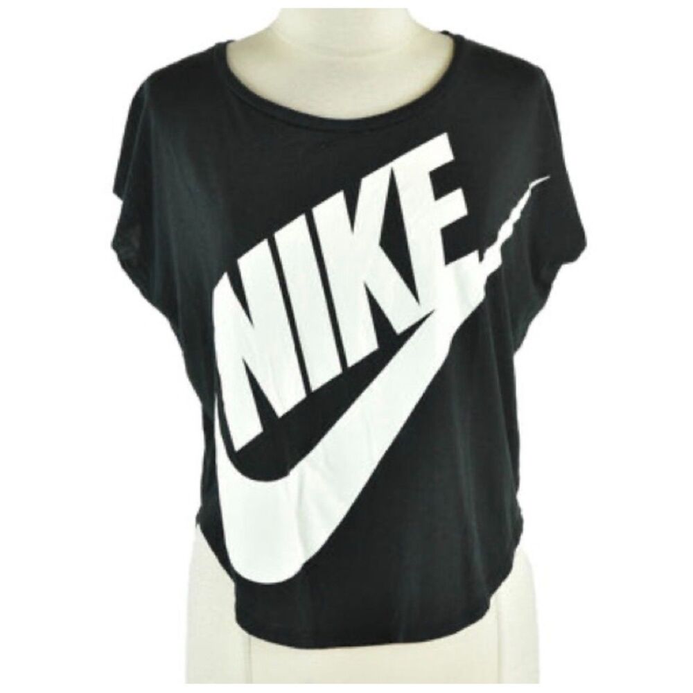 Nike Women’s Small T-Shirt Black Oversized Swoosh Logo Athletic Casual Sporty
